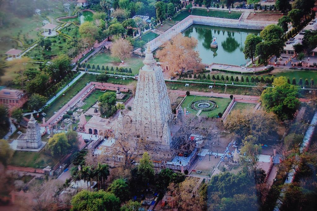 Hotel Lumbini International Bodh Gaya Buitenkant foto